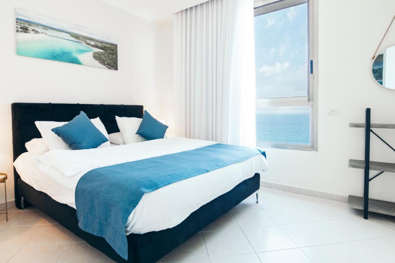 Almog Beach Apt Hotel מלון דירות אלמוג ביץ' Haifa Luaran gambar