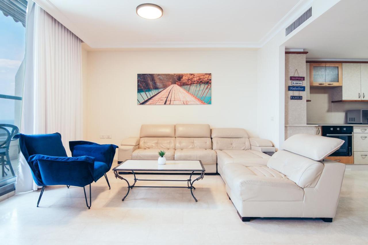 Almog Beach Apt Hotel מלון דירות אלמוג ביץ' Haifa Luaran gambar